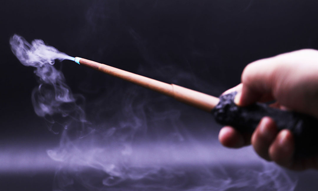 Harry Potter Wand shoots fire & emits smoke